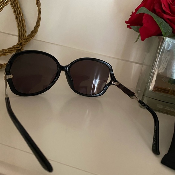 Brand new oversized Gucci sunglasses 🕶 - Picture 10 of 16